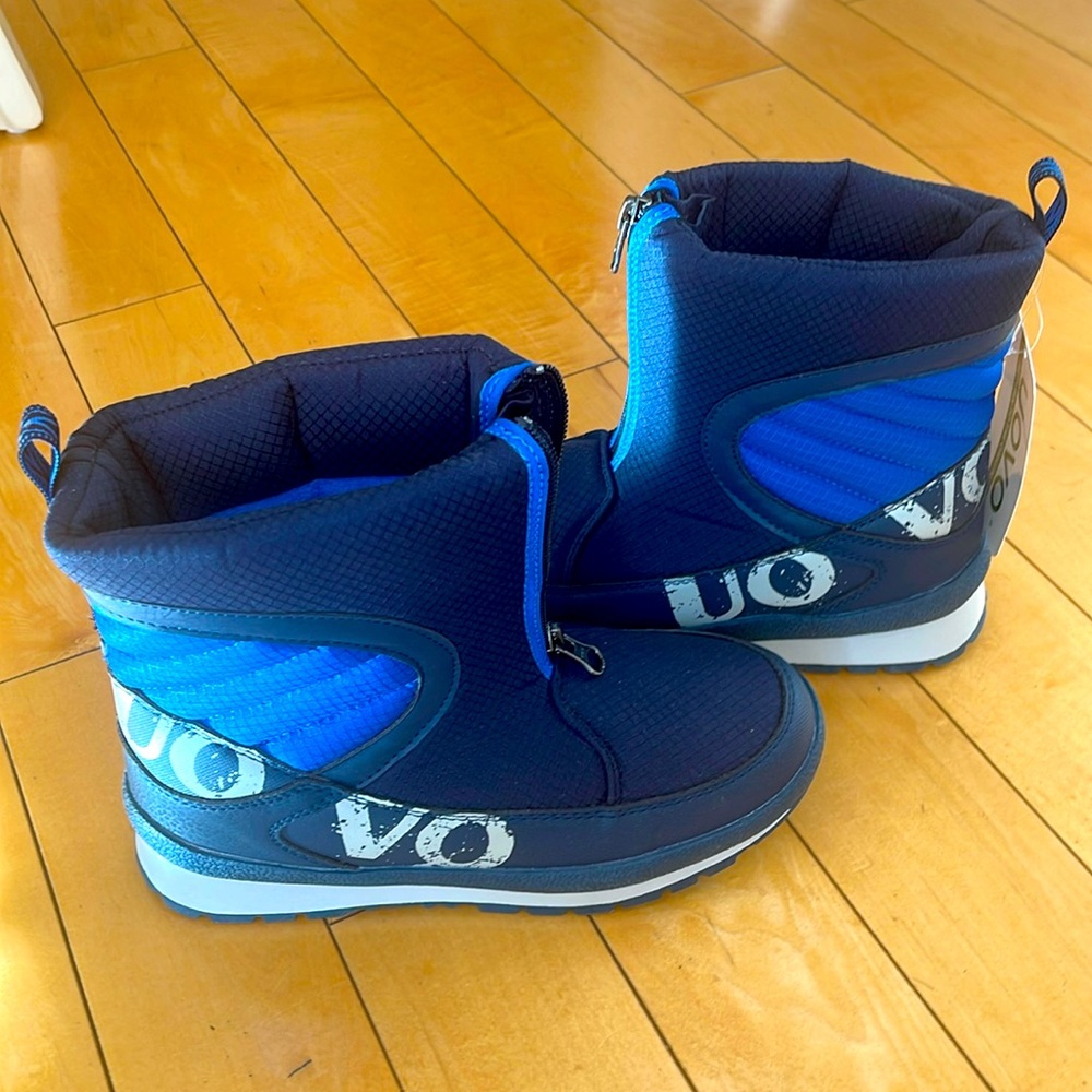 UOVO SNOW BOOTS size 3.5